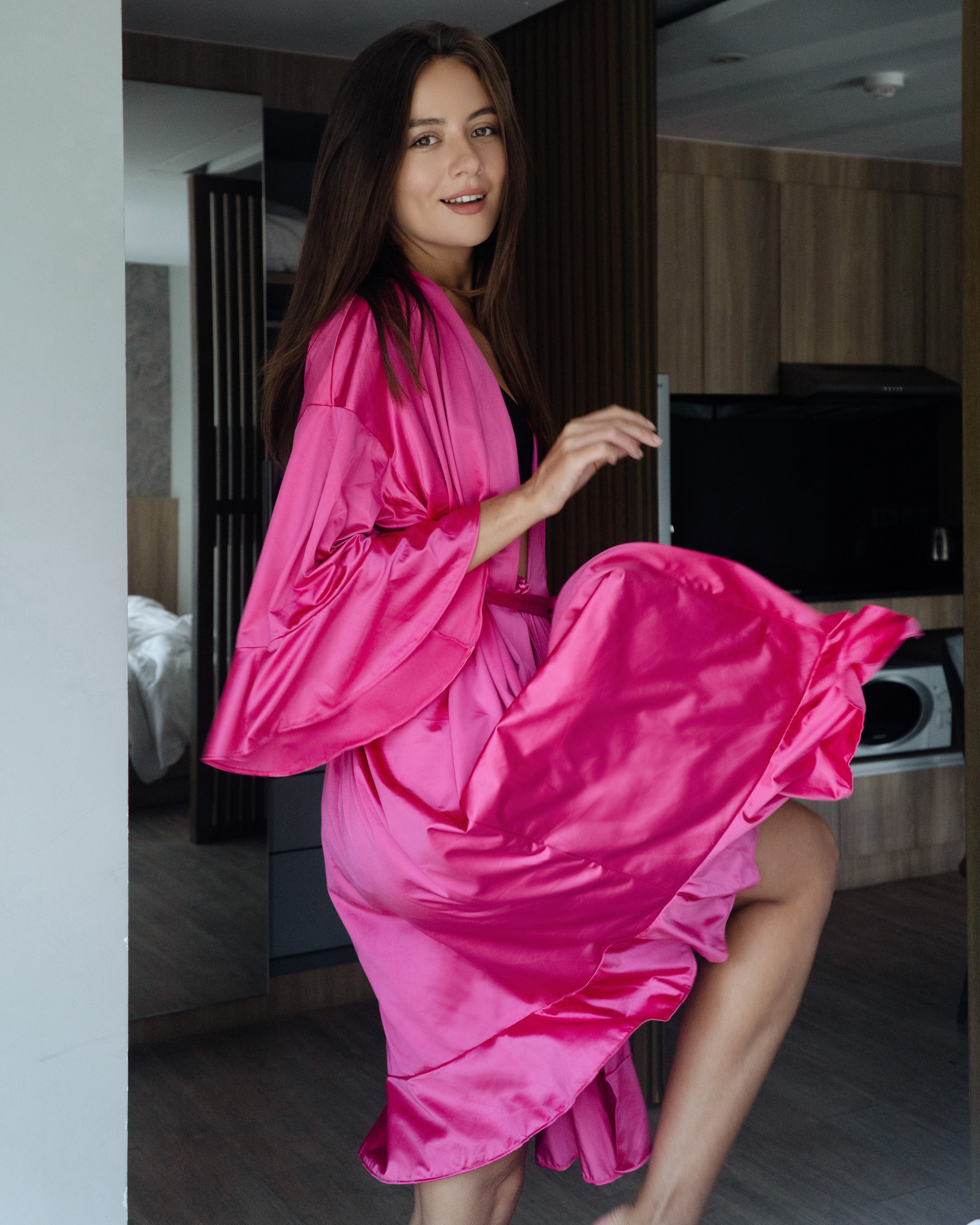 Beauty Robe, Pixie Satin, Long & Glamorous